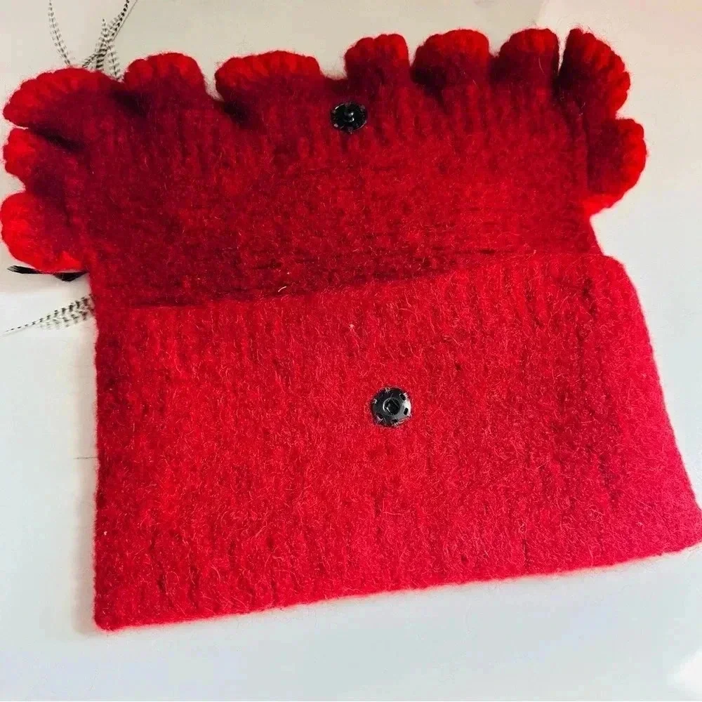 NWOT LJN Signature Fiber Art One Of A Kind Wearable Art Wool Feather Clutch Bag